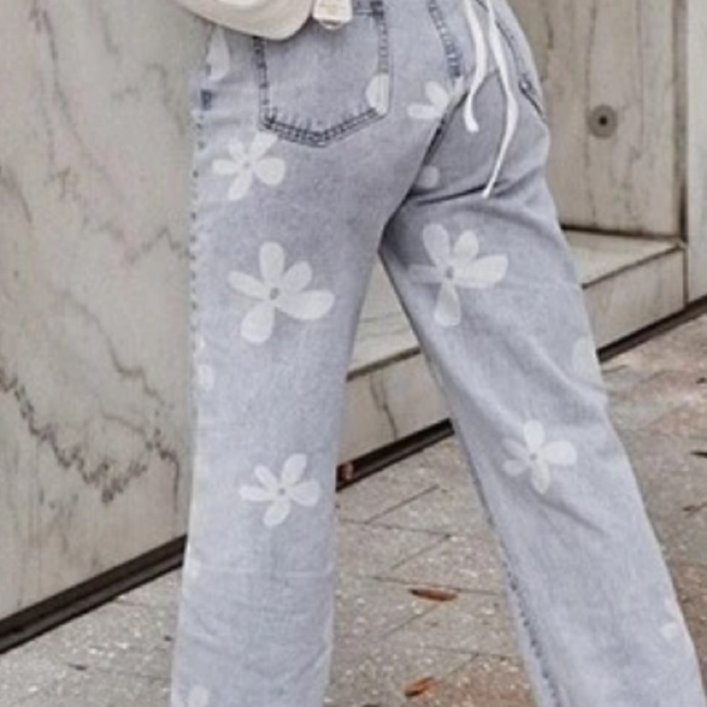 EMMA Jeans coming soon - Picture 2 of 2